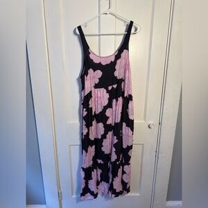 Simply Vera Vera Wang Black Dress with Pink Floral Accents